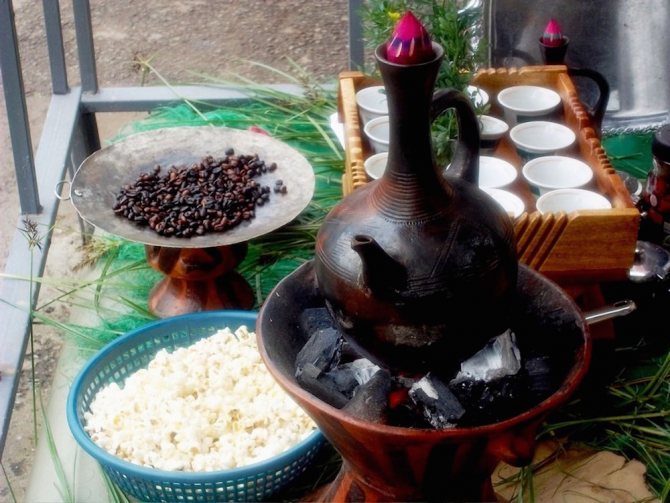фото как готовят кофе в Эфиопии