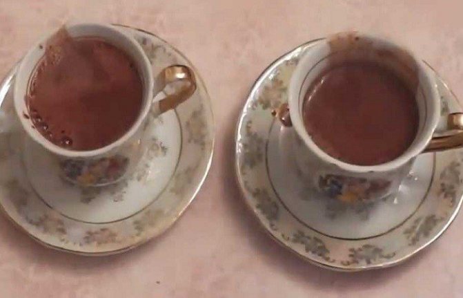cocoa in mugs