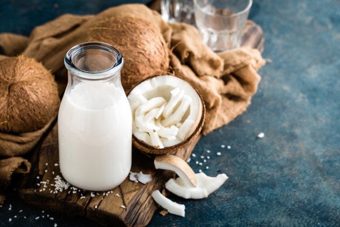 coconut milk: what is it, the benefits and harms of the product