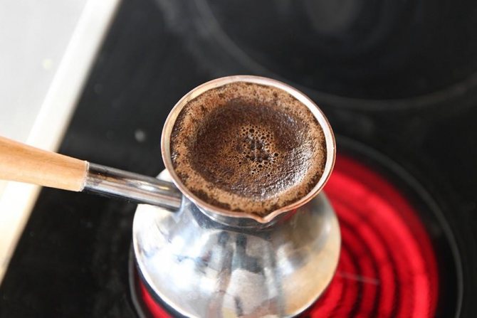 how long to brew coffee in a Turkish oven on the stove