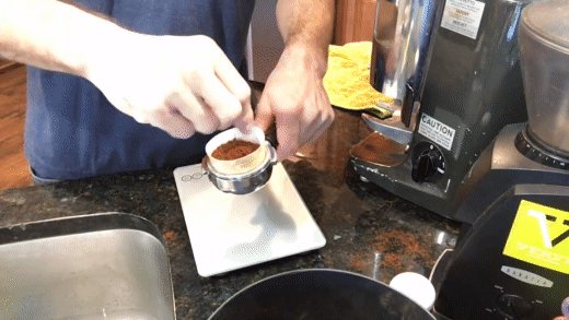 WDT technique for distributing coffee and getting rid of lumps